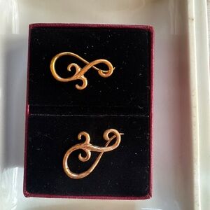 Elegant Rose Gold Swirl Earrings for stretched ears